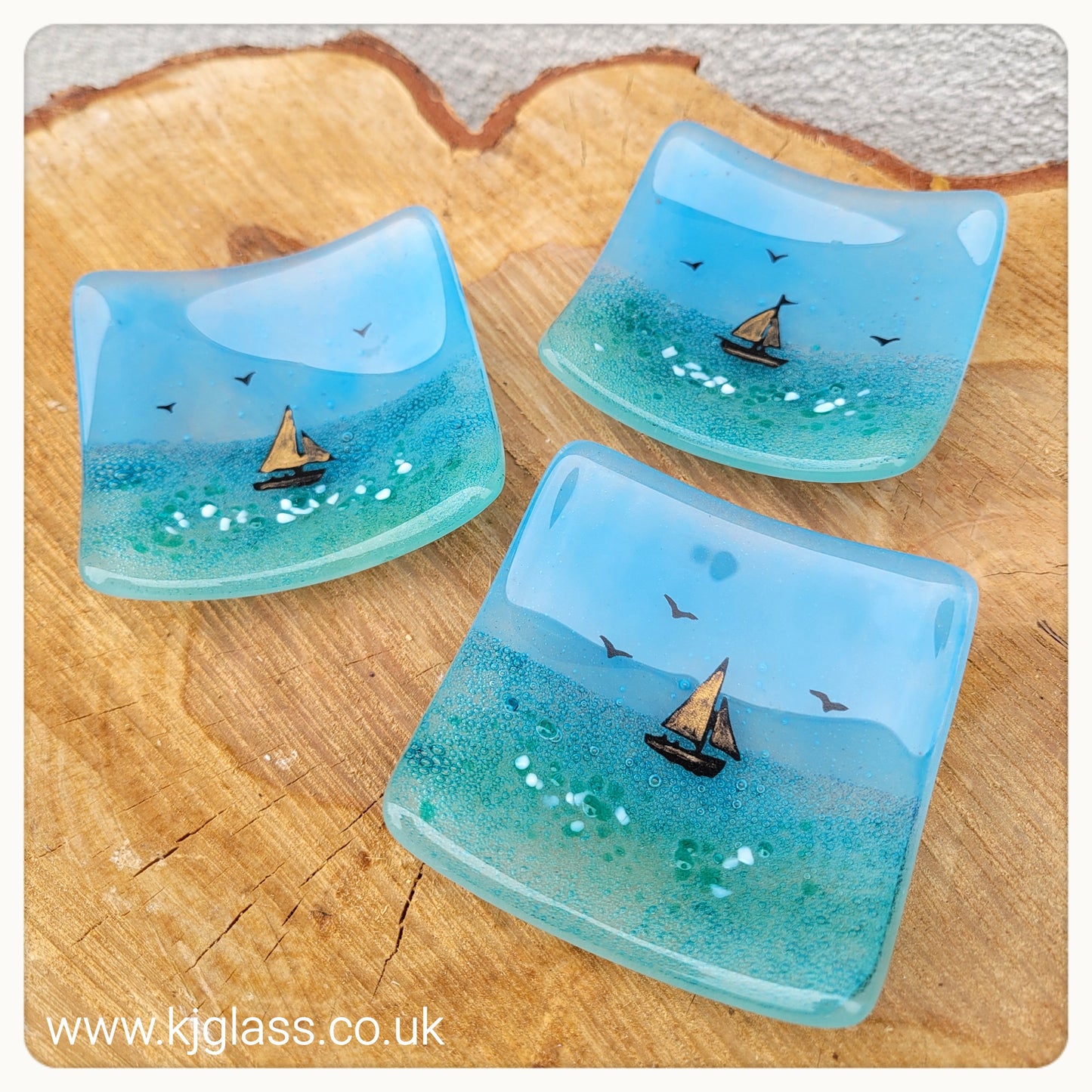 Boat on the sea little dishes